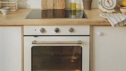 A gaveta por baixo do forno tem uma função que muitos portugueses desconhecem