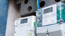 A maioria das pessoas esquece-se disto e gasta eletricidade sem qualquer necessidade