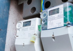 A maioria das pessoas esquece-se disto e gasta eletricidade sem qualquer necessidade