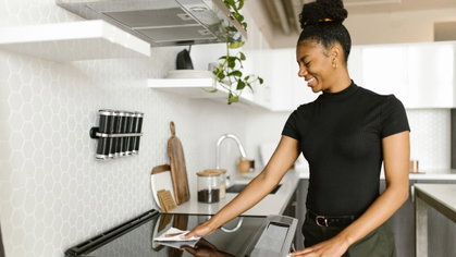 Como limpar a cozinha a fundo sem perder um dia inteiro em 5 passos