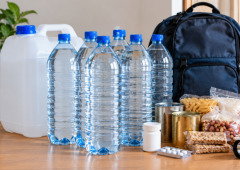 Kit de emergência para 72 horas: Proteção Civil recomenda esta quantidade de água por pessoa