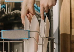 O detalhe na máquina de lavar loiça que faz toda a diferença entre ter pratos limpos e sujos